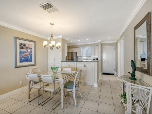 Charming Siesta Key Two Bedroom Vacation Rental